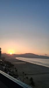 Pé na Areia Vista Mar Guilhermina Com Garagem