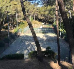 COCON DES PINS Studio 4 personnes, piscine, mer, clim, Wifi