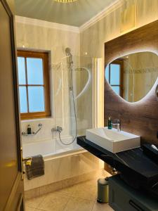 DAHUAM SUITES GERLOS Ski in Appartements mit BalkonITerrasse
