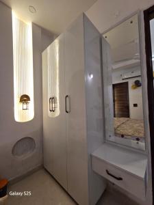 Eknav Villa