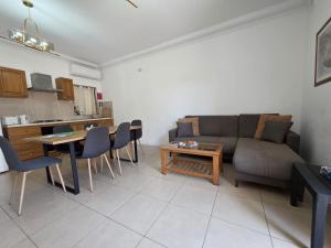 Central & Bright Apartment Free Wi-Fi