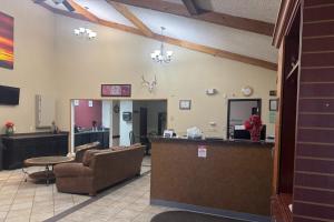 Lone Tree Inn