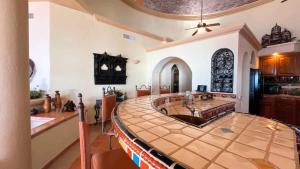 Spacious Home in Las Conchas Villa de la Playa