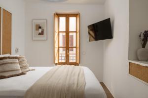 Mikio House, Design Stay with Rooftop Cinema