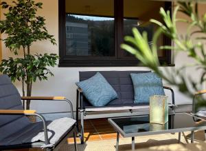 Helles 2 Zimmer Apartment mit Balkon und Tiefgarage