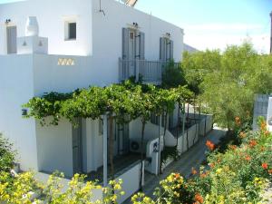 Myrto Bungalows Sifnos Greece