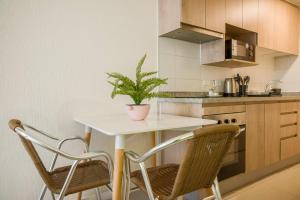 Modern Studio Prime Location near Santa Lucia