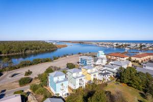 Carolina Beach Luxury Retreat: Intracoastal Views