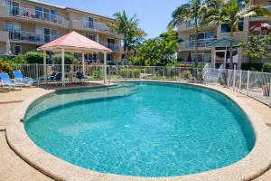 Runaway Cove Apartments