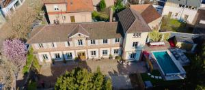 Villa Avril et Spa Gîte de luxe 15 personnes avec piscine chauffée toute lannée