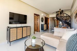 Spectacular apartment with beach access