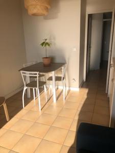 Appartement Rénové Vue Mer Climatisé Golfe de St Tropez Grimaud Les Restanques 4 personnes