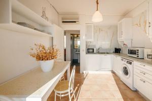 Golden Tiara Apartment