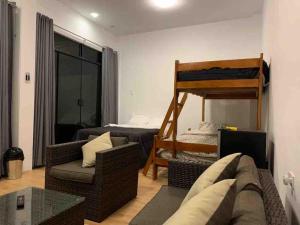 House in Ica with large green areas, swimming pool, BBQ