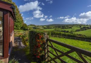 Putham Barn Cutcombe