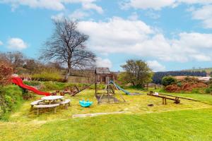 Jasper and Smiddy - joint booking