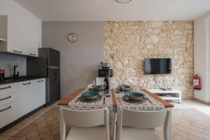 Villanova Casa Indipendente in centro storico - Casa MIOS