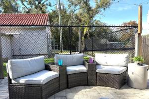 Hideout on the Hillsborough is a Gorgeous Renovated 3BR Pet Friendly Home on the Hillsborough River located in the North End of Seminole Heights
