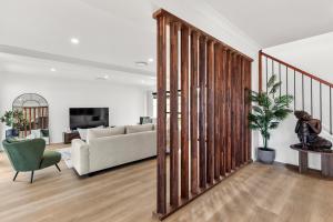 The Basin Cove - Sleeps 10 - Water Views