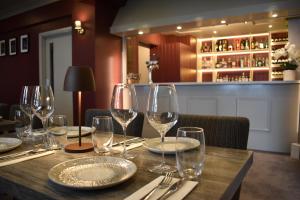 Nomi Rooms & Restaurant