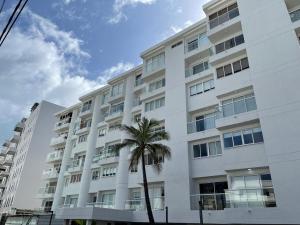 Hermoso Penthouse con vista al mar y piscina