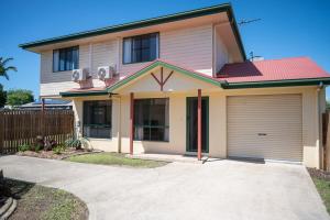 Quiet Cozy Townhouse in North Mackay