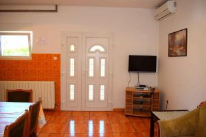 Apartment near Beach in Malinska-Insel Krk 51543