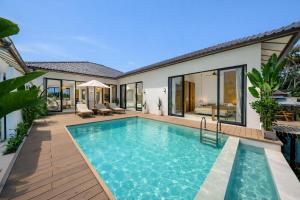 Palma - Modern Oasis Villa with Stunning Jungle Views