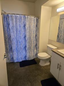 Stylish 2BR in the Heart of the Arts District