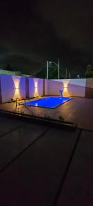 Casa Moderna 4 quartos 4 suites a 120 metros da praia