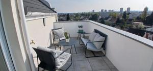 Duplex in Paris, Villepinte Expo, CDG Airport
