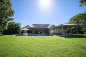 Modern Villa with Private Pool and Terrace