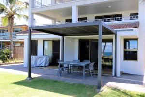 Horizons Unit 2 Beachfront Unit