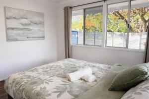 2BR Chic Urban Escape in Norman Park near BNE with Parking