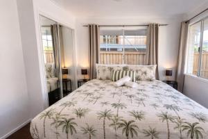 2BR Chic Urban Escape in Norman Park near BNE with Parking