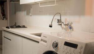 3 mins to Sookmyung w univ Station and Namyoung Station on foot, Denden Stay Yongsan