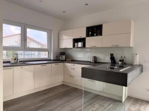 LUXUS - 240m2-Sauna-Kamin-4 Schlafzimmer-2 Bäder