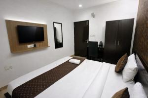 Atlas Inn Stay Near IGI Airport