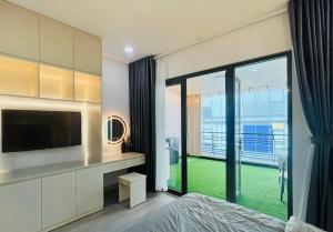 Pony Bliss Haven - Sư Vạn Hạnh