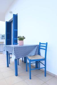 Rhodes Town Garden Apartment