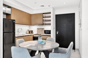 ALiving Luxury 1BR I Near Burj Khalifa & Dubai Mall I Burj Crown, Downtown Dubai