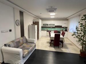 Star Street Home
