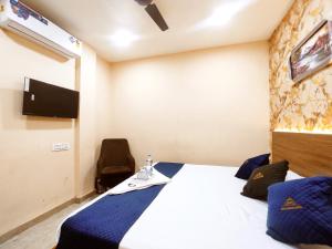 THE GOLDEN CROWN - Hotel With Comfort & Feelings