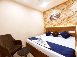 THE GOLDEN CROWN - Hotel With Comfort & Feelings