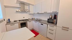 Lecco City Center Apartment - La Corte