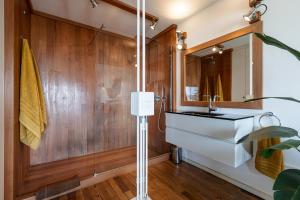 Loft Style 1 Bdr - Panoramic view Swimming Pool & Garage