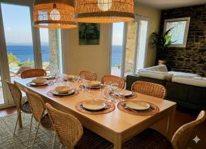 Villa "Pins dAzur" Vue mer, Piscine et Jacuzzi