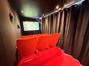 La Récréation, duplex pour jouer, et cinéma privé