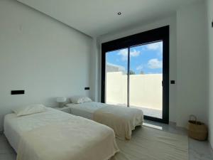 Spectacular villa with private pool and garden