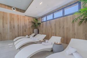 Lagoons Skyline Sport & Spa